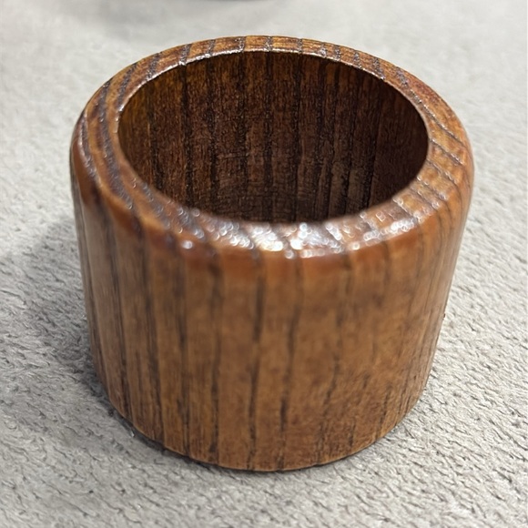 Vintage Wooden Natural Design Brown Napkins Ring Holder Holidays Set of 6 Pieces - Picture 4 of 8